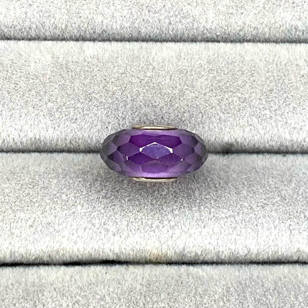 Trollbeads Purple bead 💟